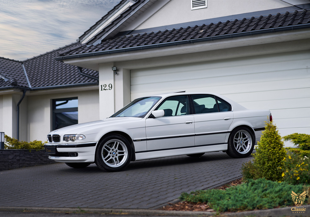 BMW 750i (E38) - RT Classic Garage