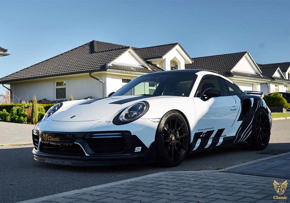 Porsche 911 Turbo S 991 - RT Classic Garage